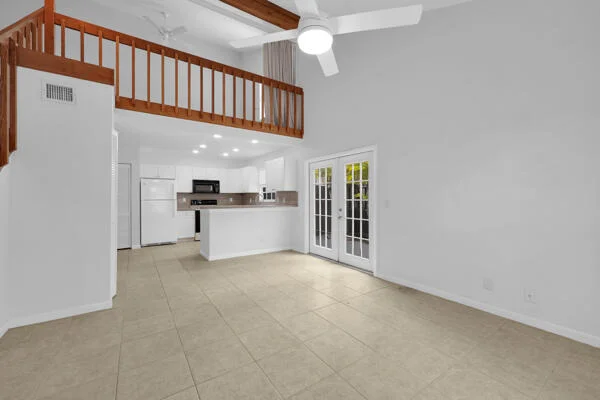 Photo of Unit A at 426 N Cypress Drive