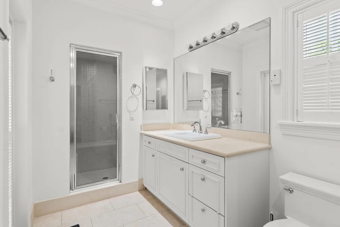 Photo of 232 W Indies Drive