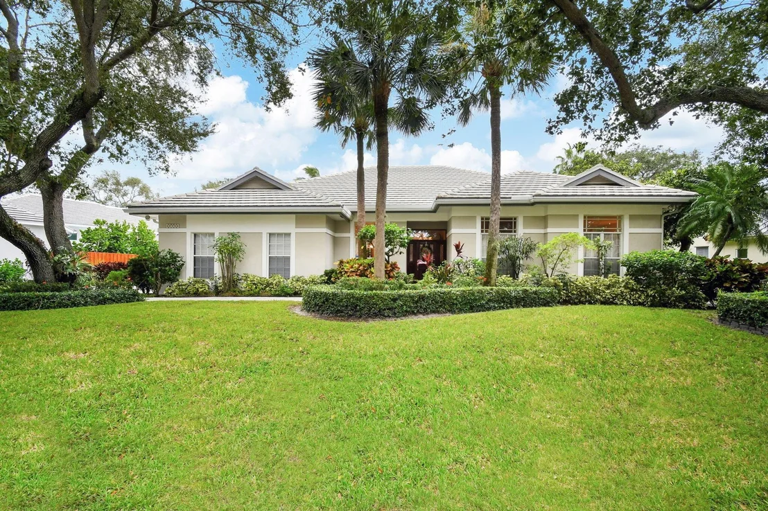 Photo of 2773 Hampton Circle S