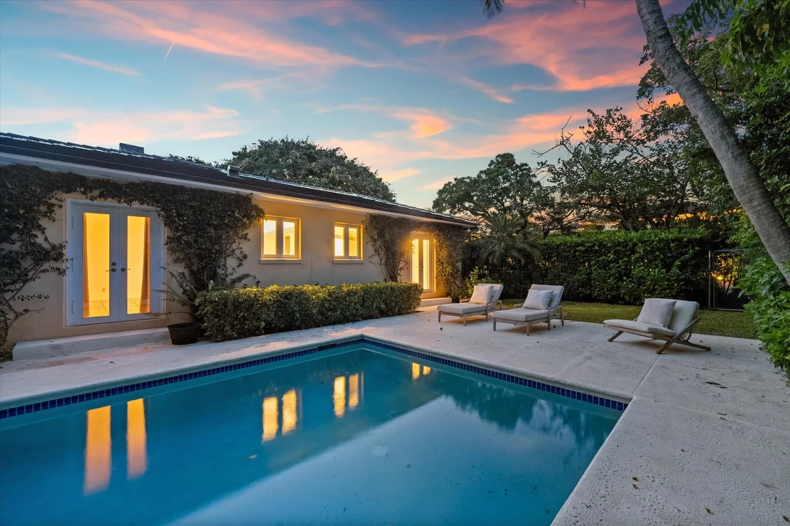 Photo of 274 Monterey Road