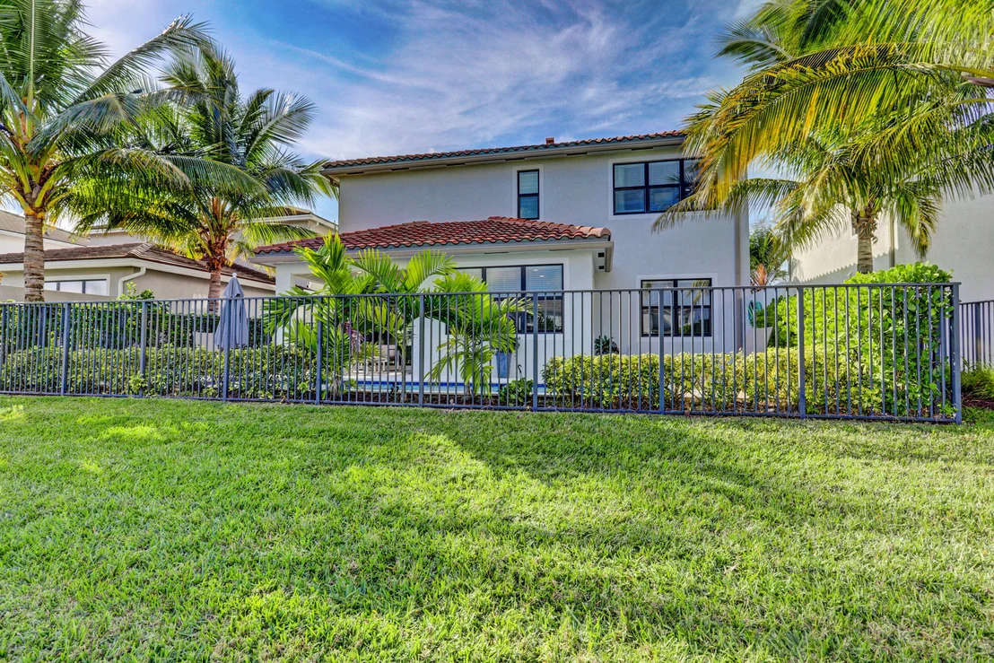 Photo of 7184 Montereal Path