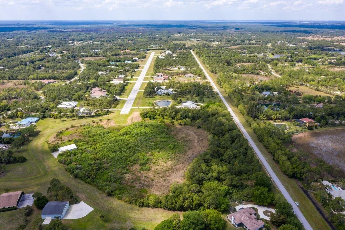 Photo of 3200 SE Downwinds Road