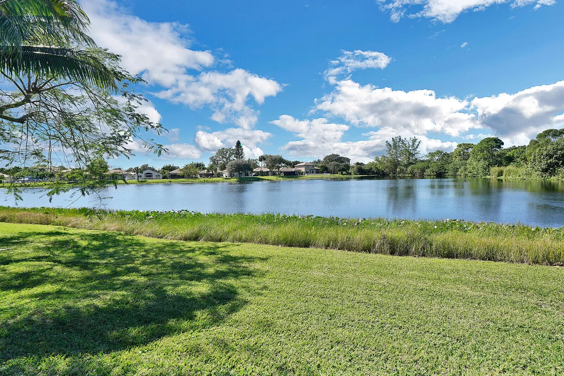 Photo of 4180 Manor Forest Trail