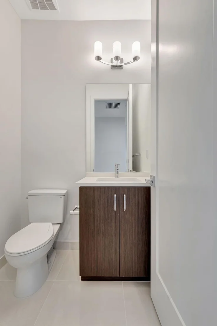 Photo of 9436 Riverside Park Drive