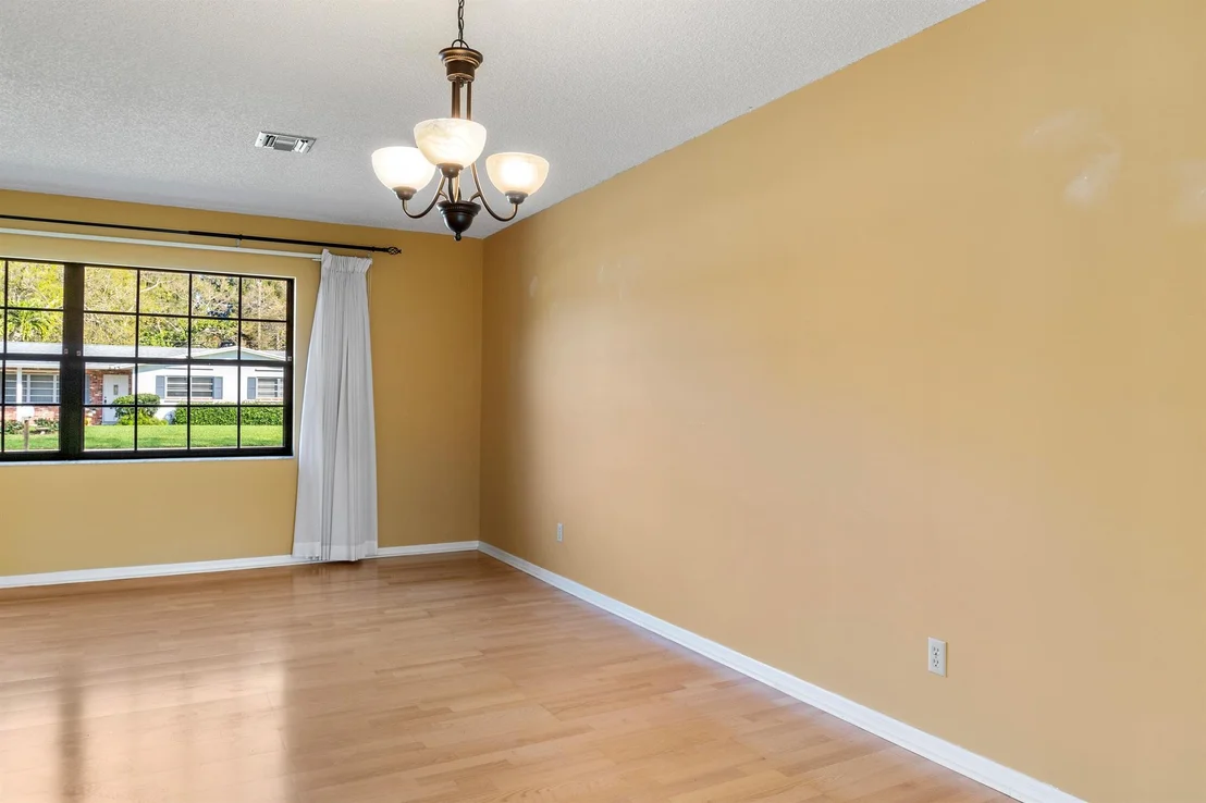 Photo of 2105 15th Lane