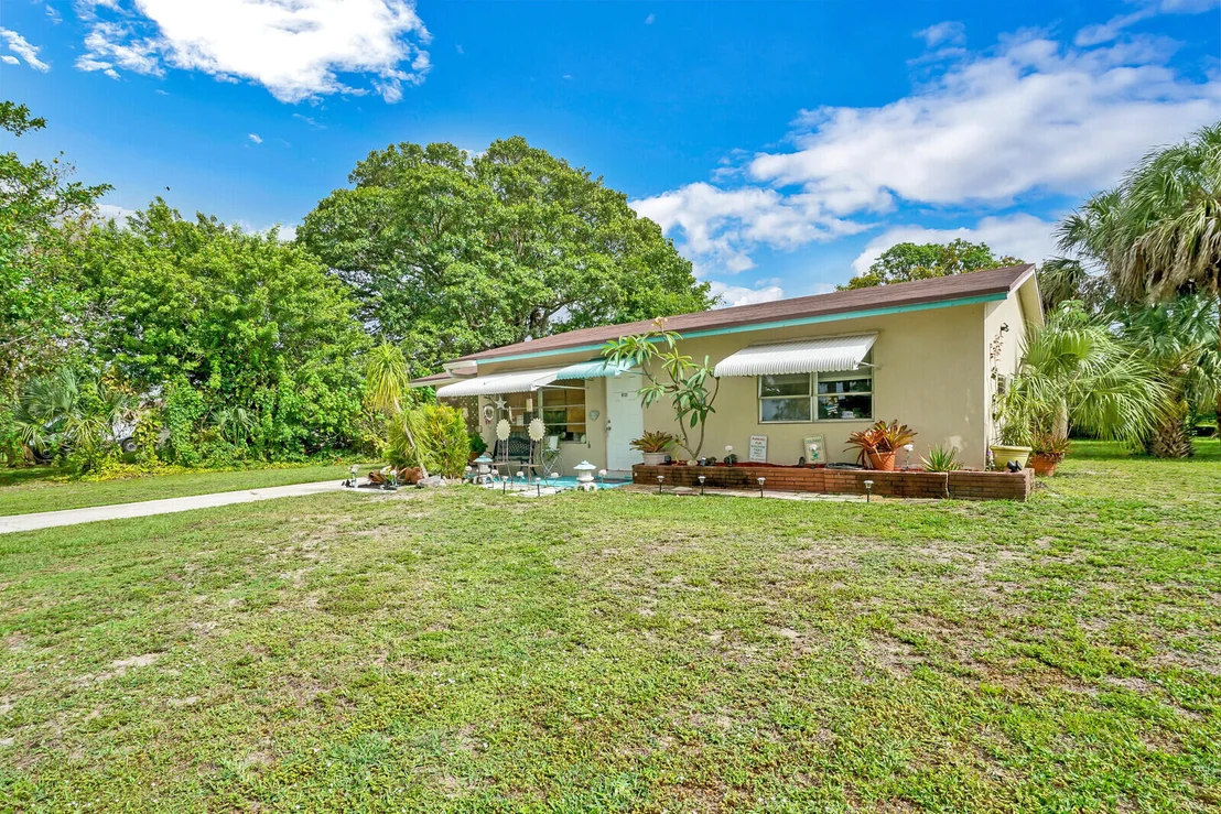 Photo of 6131 Edwards Road