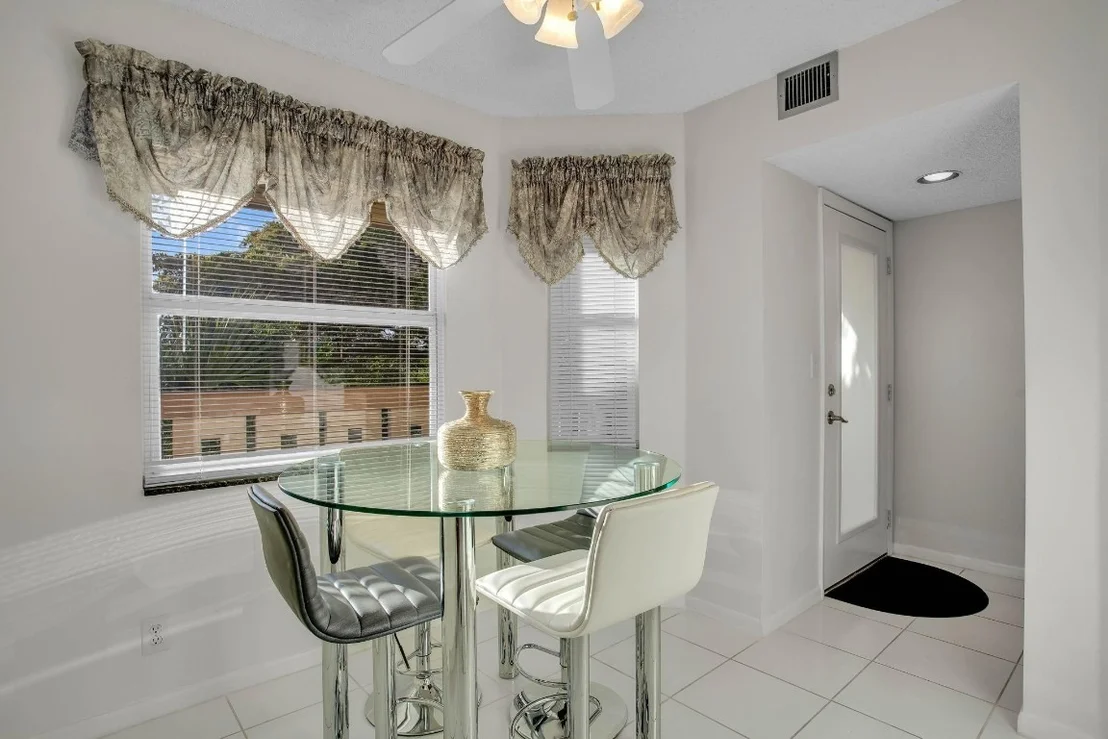 Photo of Unit D4 at 1603 Abaco Drive