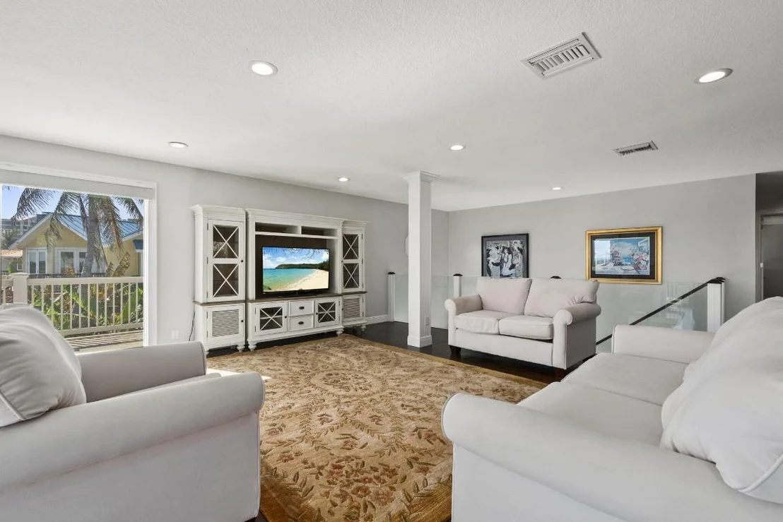Photo of 1911 Surfside Drive
