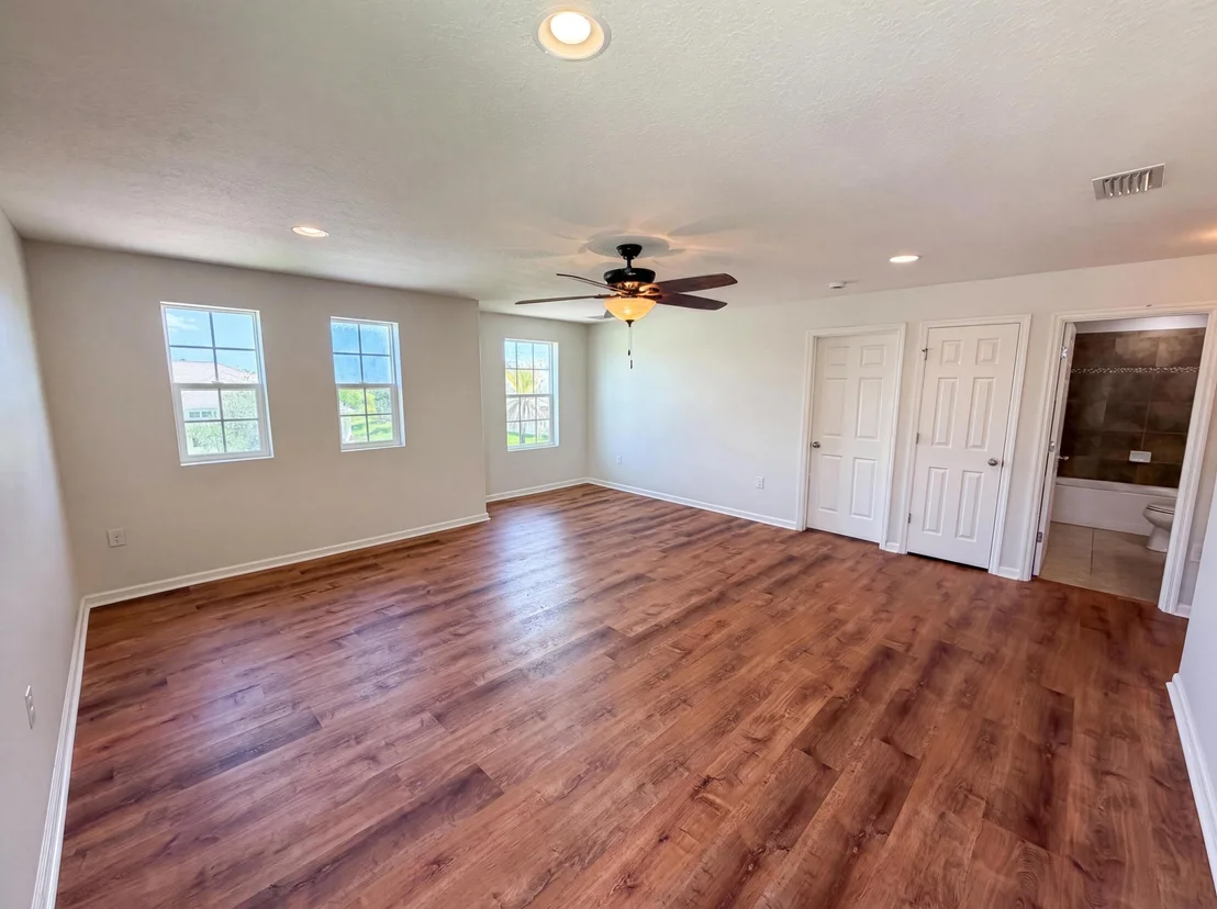 Photo of 5845 Wyndham Manor