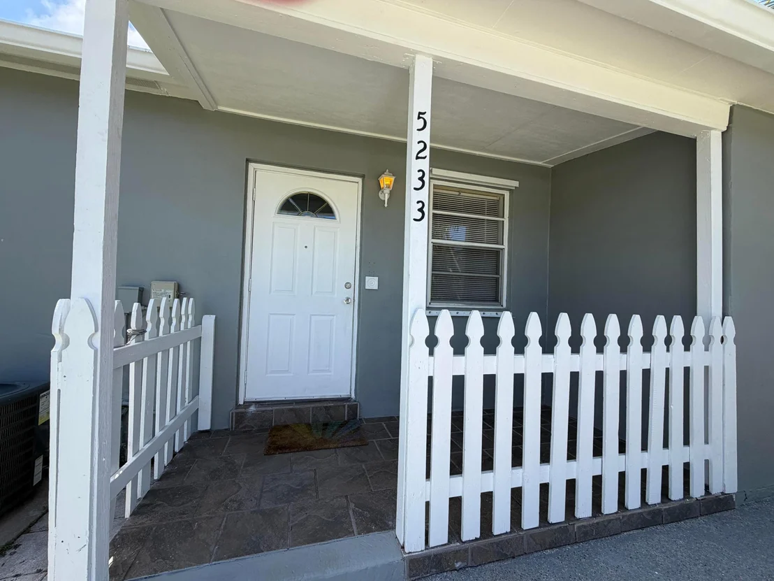 Photo of 5233 NE 20th Terrace