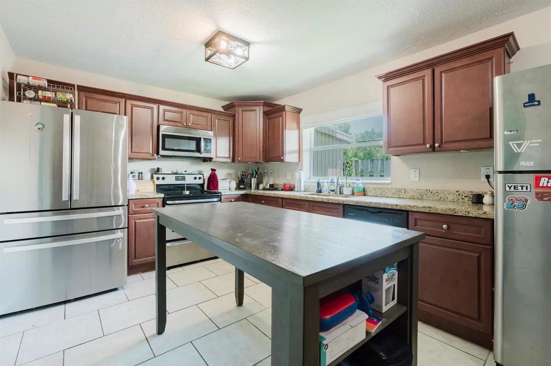 Photo of 7723 4th Terrace