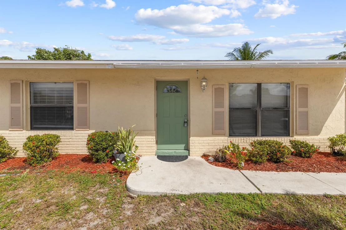 Photo of 5805 Ithaca Circle E