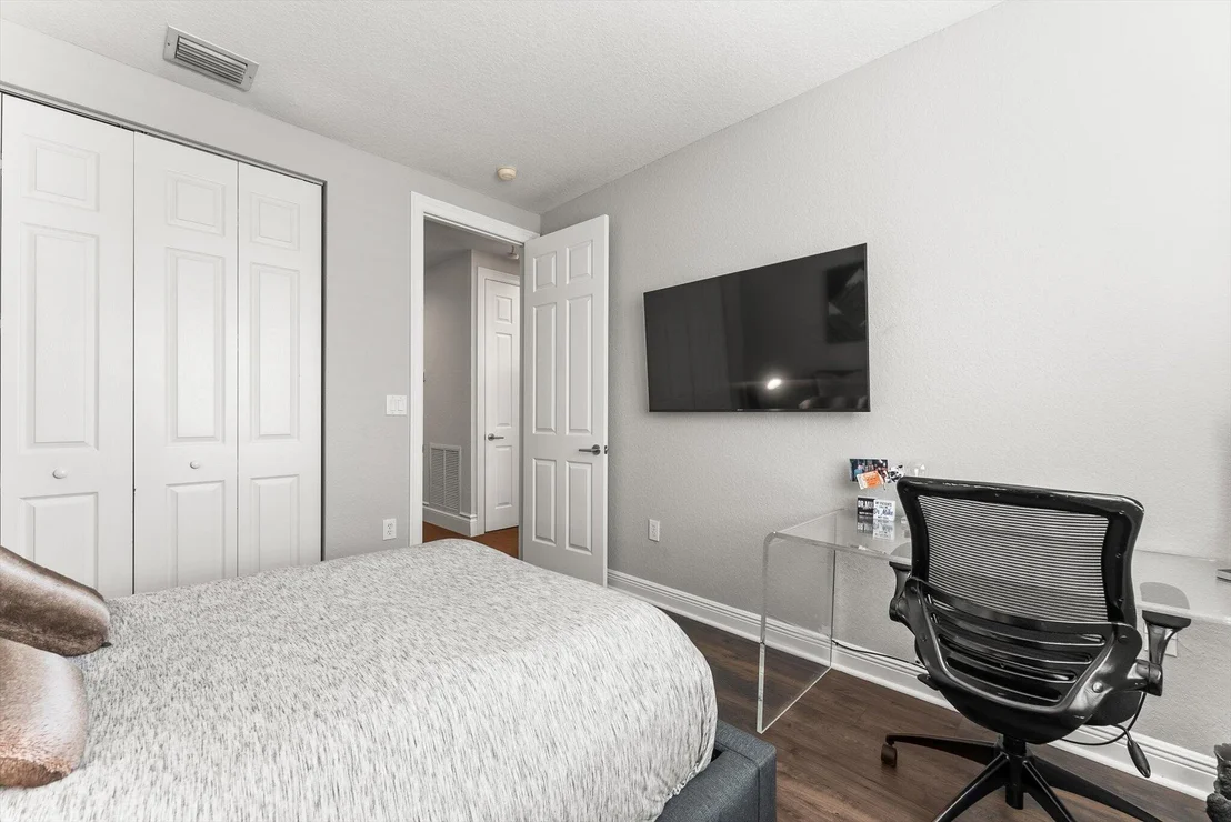 Photo of 19335 Skyridge Circle