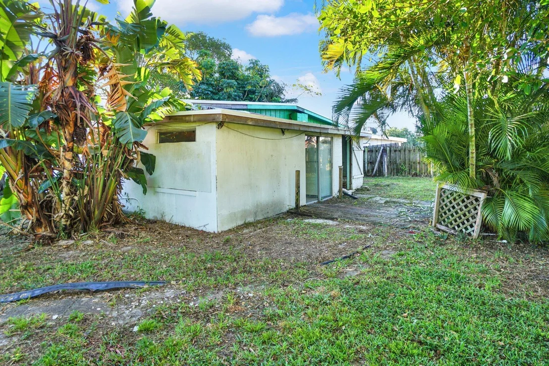 Photo of 405 Fleming Avenue