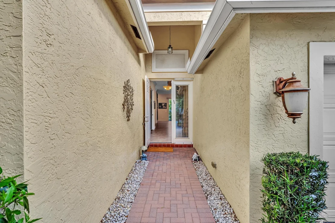 Photo of 6833 Watertown Drive