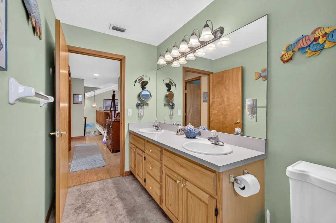 Photo of 502 VENICE Drive