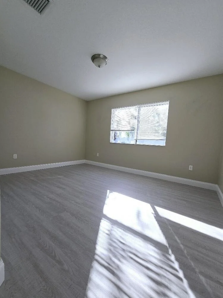 Photo of 321 NW 17th Avenue