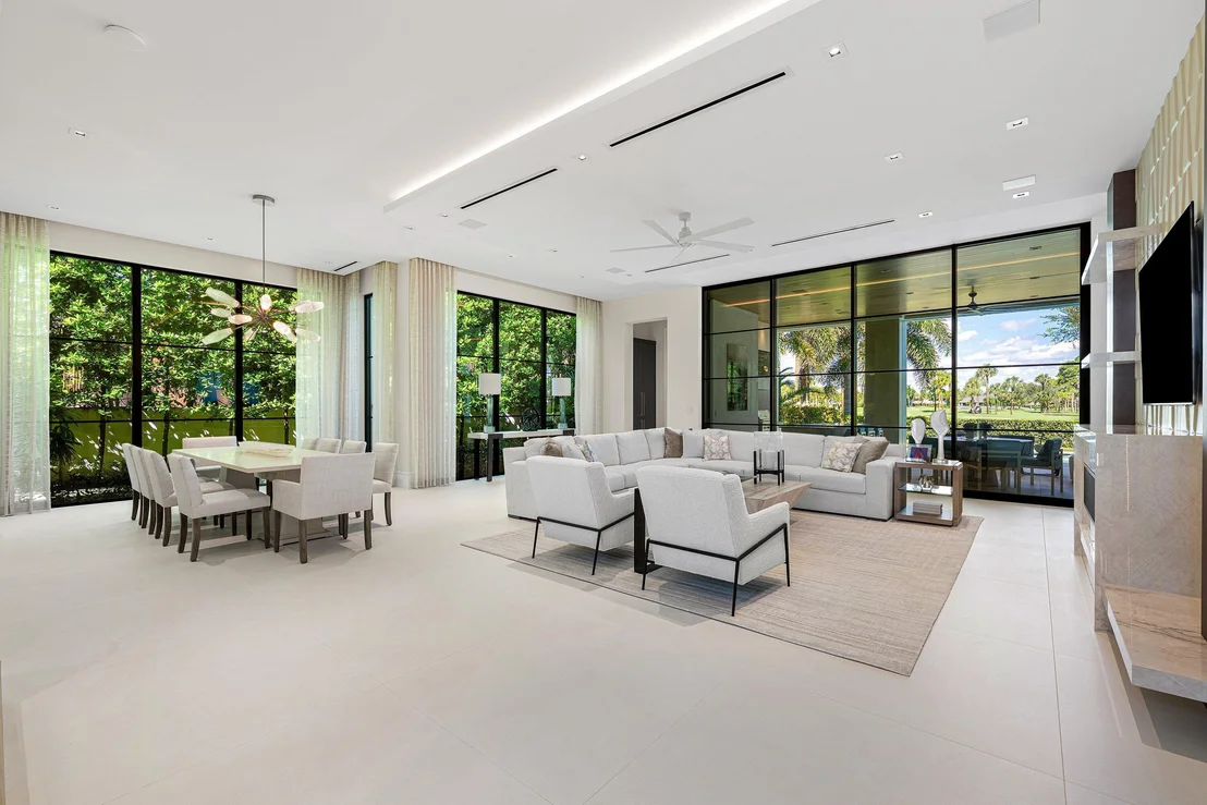 Photo of 471 ROYAL PALM Way