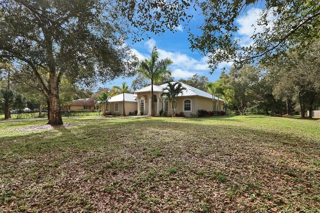 Photo of 16889 98th Way N