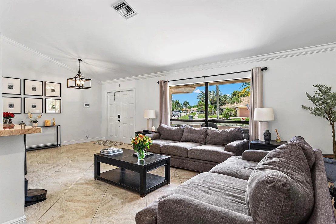 Photo of 9847 Sun Pointe Drive