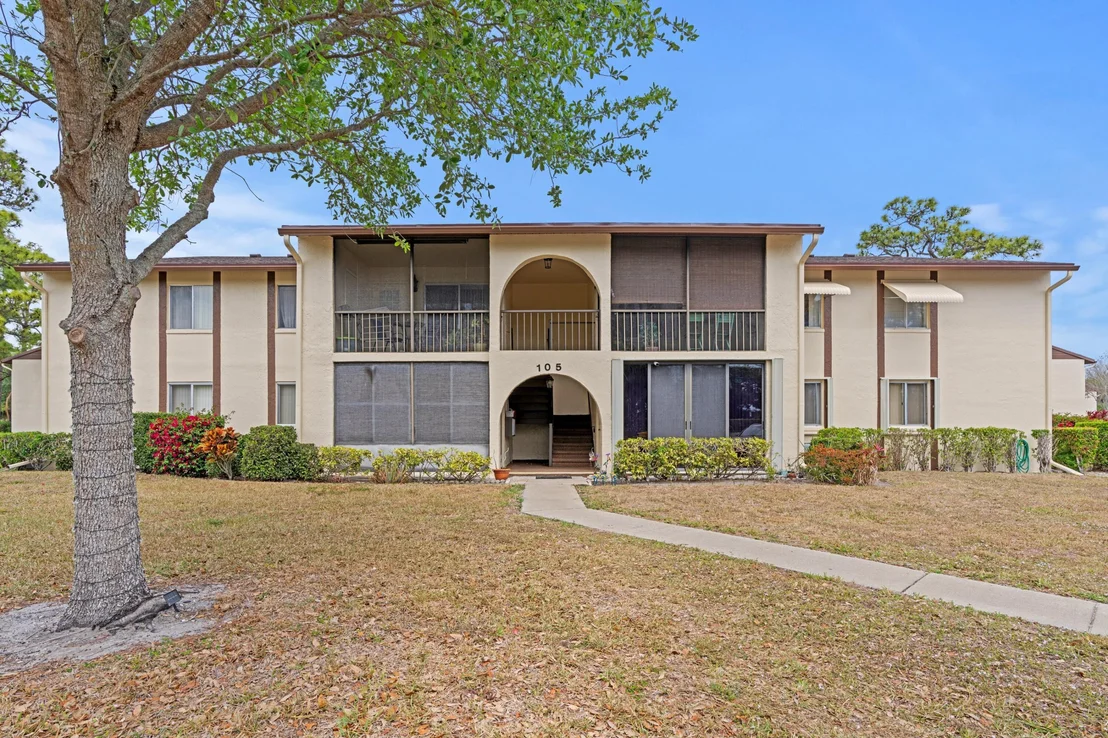 Photo of Unit D2 at 105 Lake Pine Cir