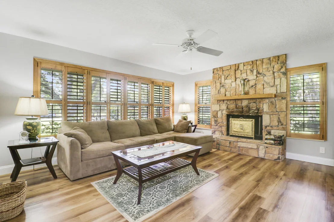 Photo of 15421 110th Avenue N