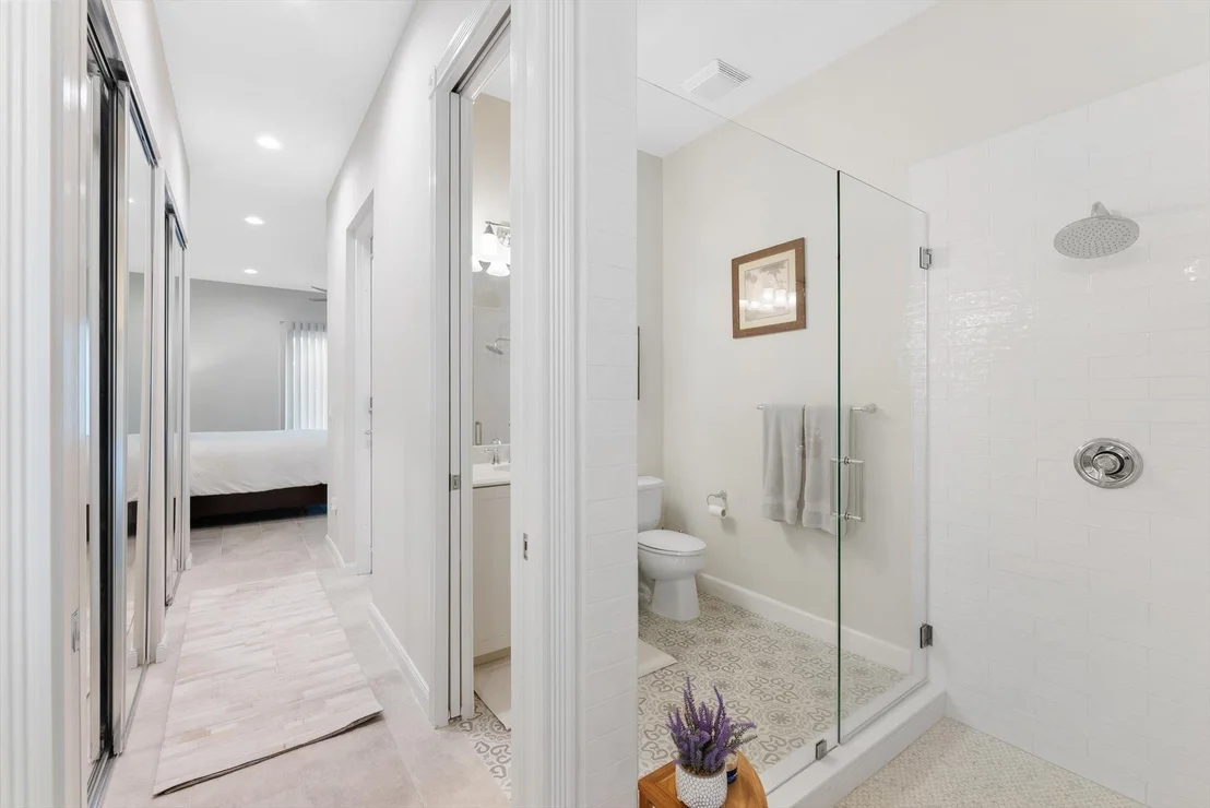Photo of 5110 Formosa Creek