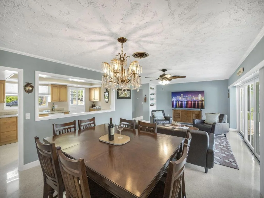 Photo of 1580 NW Lakeside Trail