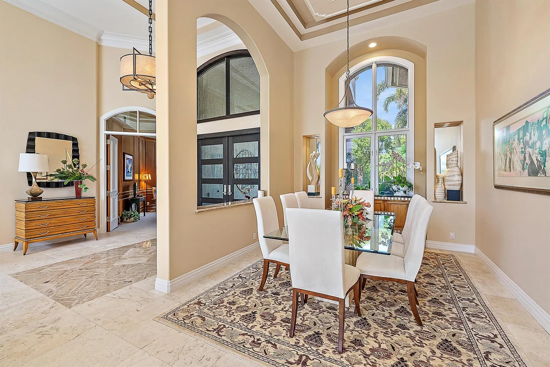 Photo of 139 Commodore Drive