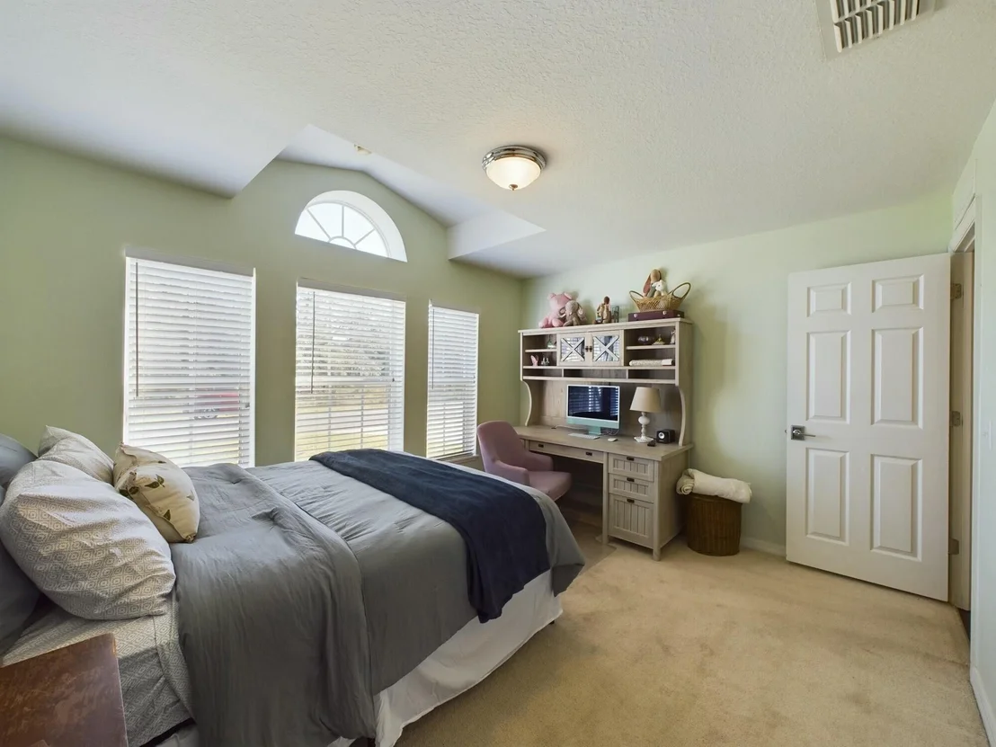Photo of 467 SE 38th Avenue