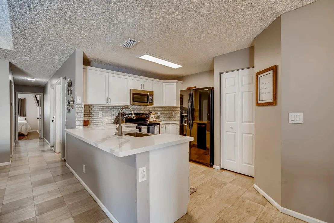 Photo of 3387 Commodore Court