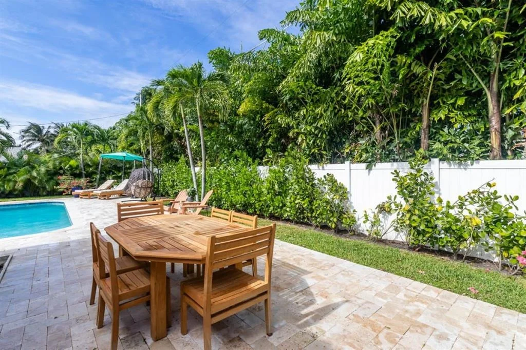 Photo of 611 Sunshine Drive
