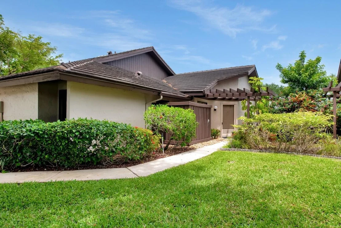 Photo of 5041 Pine Drive
