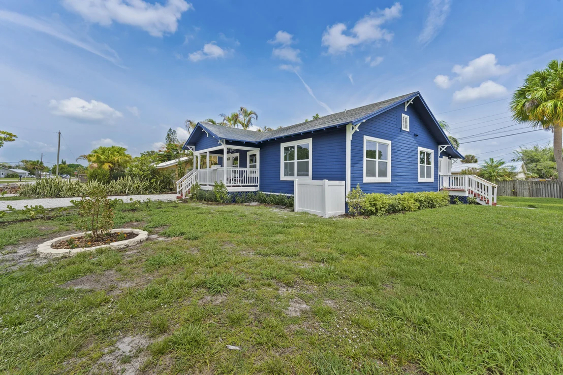 Photo of 1566 NW 9th Avenue