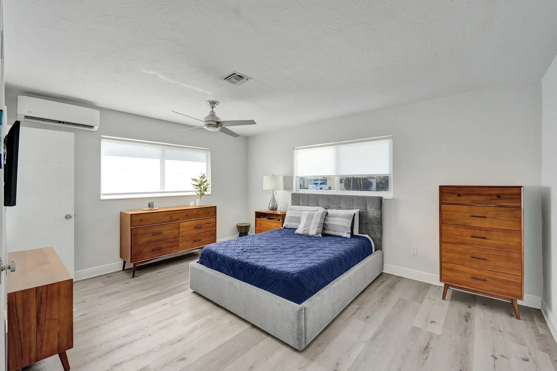 Photo of 381 SE 3rd Street