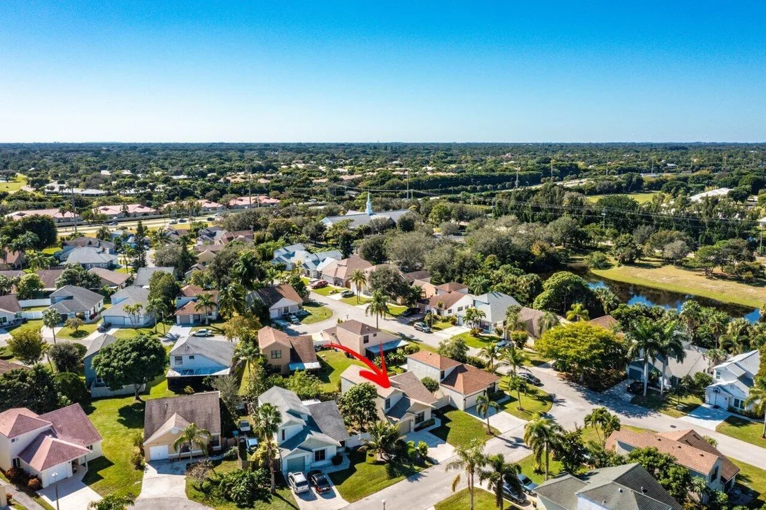 Photo of 98 Azalea Circle