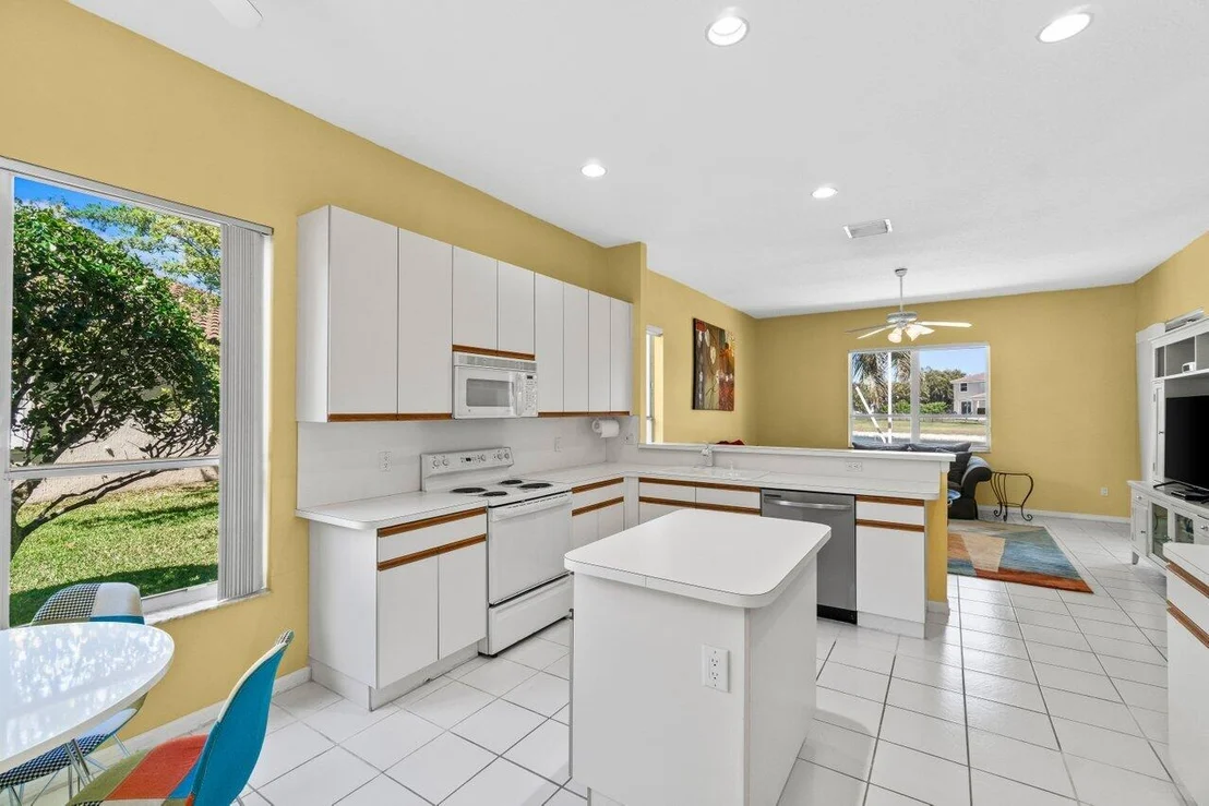 Photo of 12811 Hyland Circle