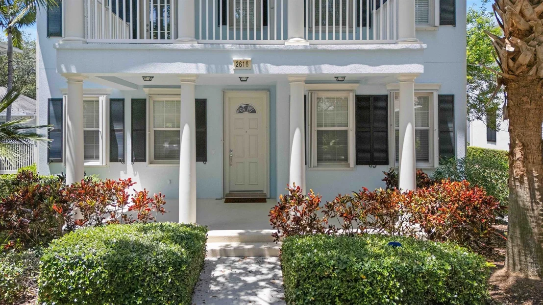Photo of 2616 E Community Drive
