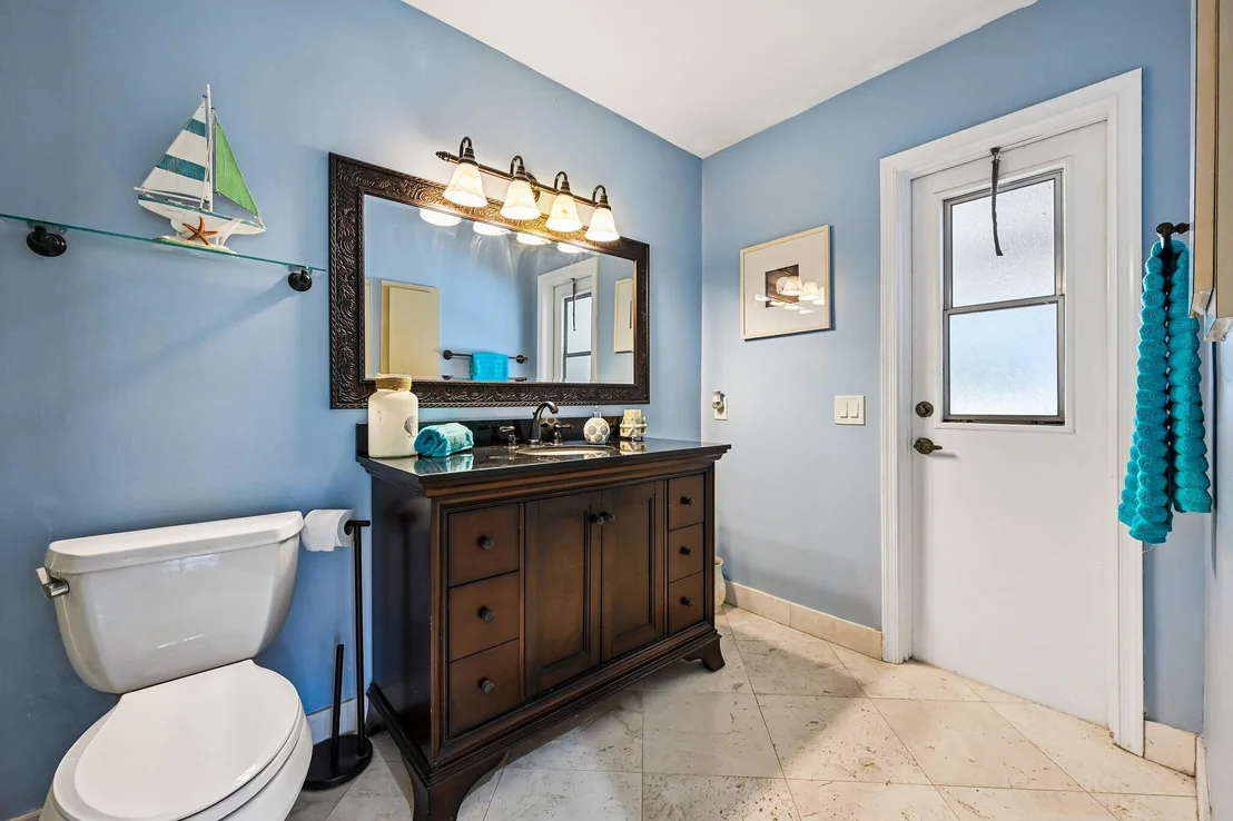 Photo of 15220 Cedar Bluff Place