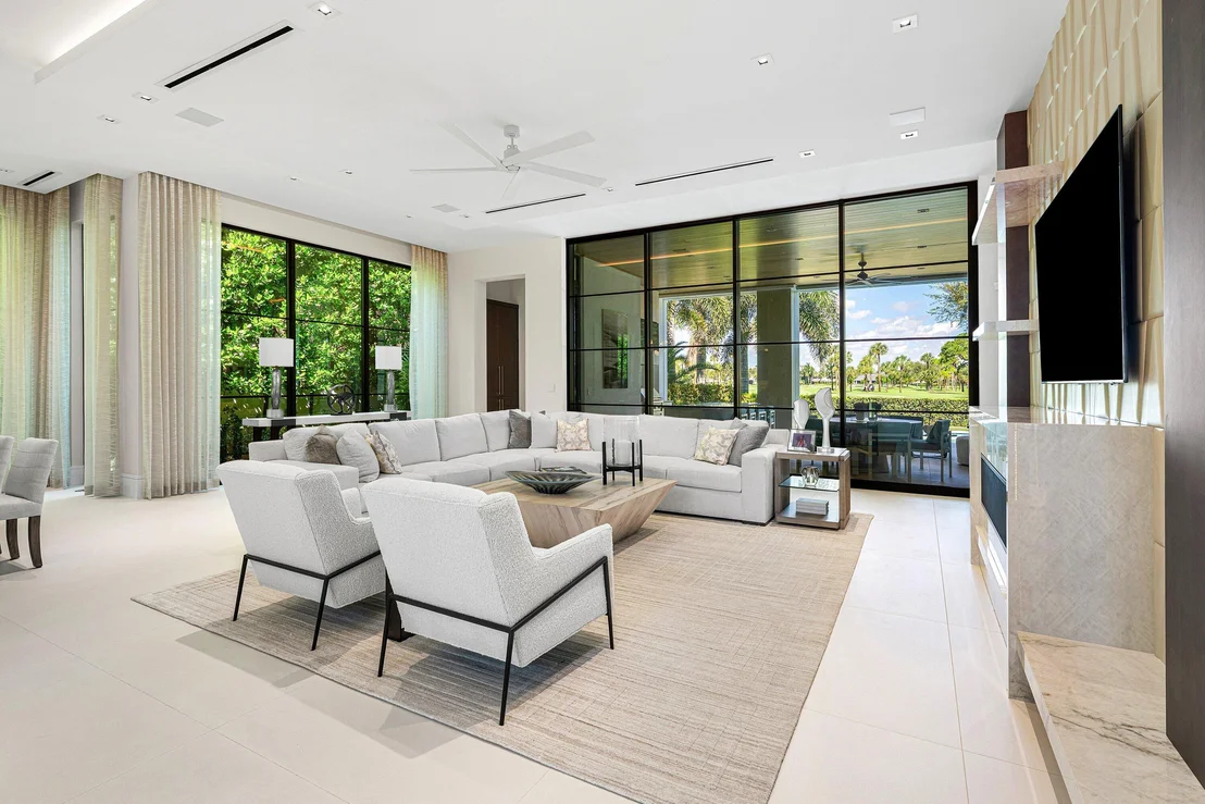 Photo of 471 ROYAL PALM Way