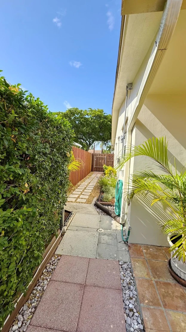 Photo of 310 SE 4TH Terrace