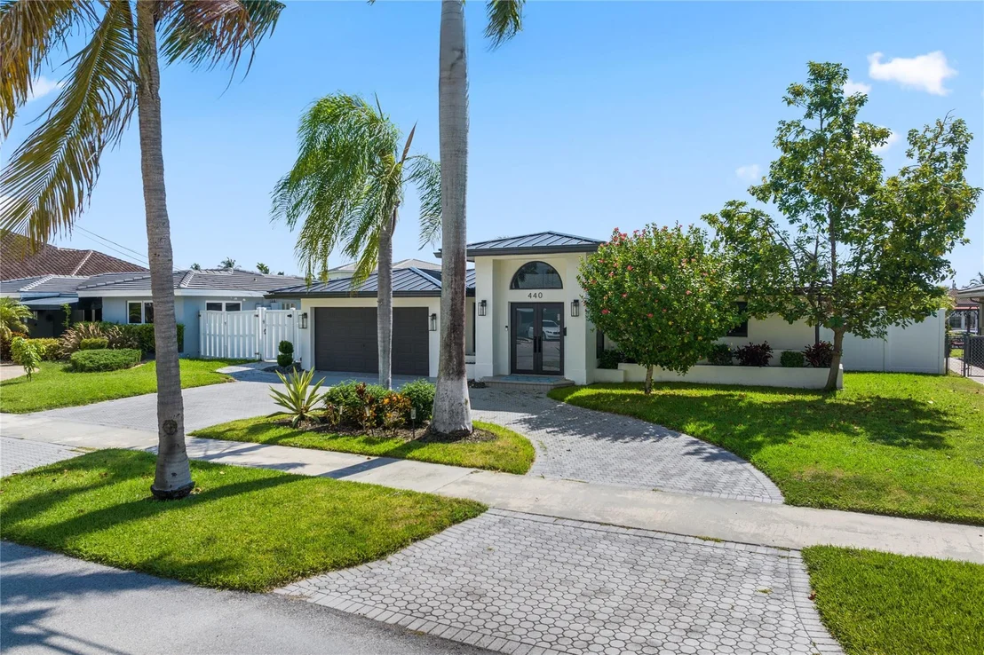 Photo of 440 SE 7th Avenue