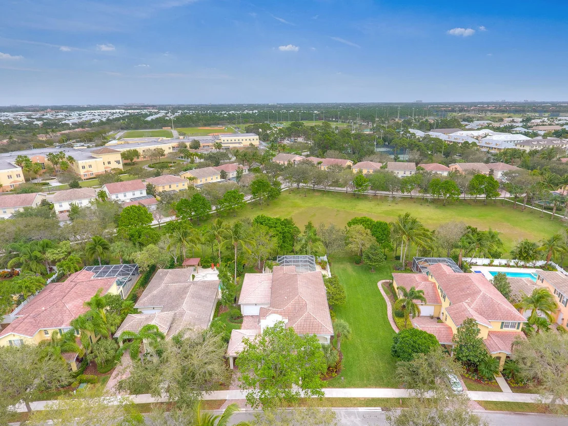 Photo of 4019 Community Drive