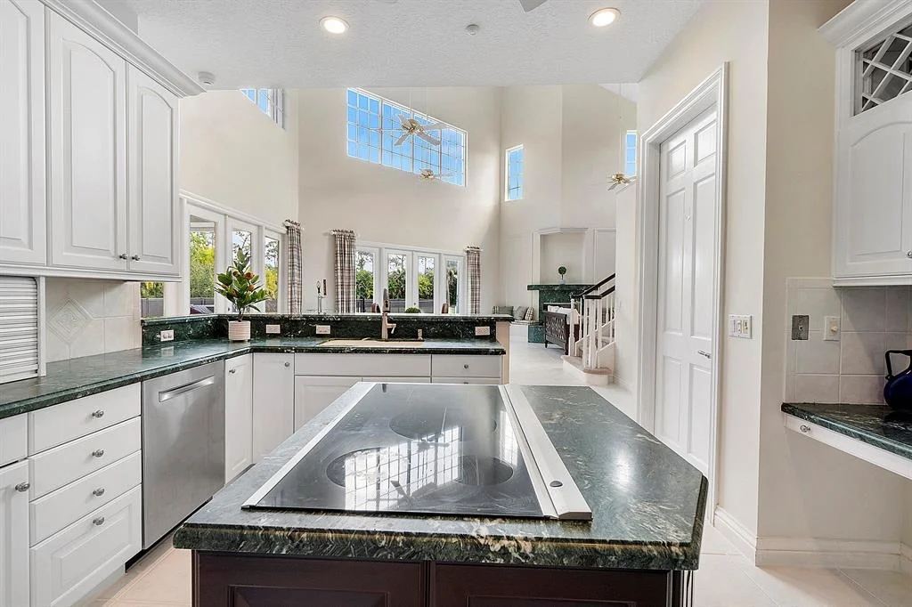 Photo of 13638 Greentree Trail
