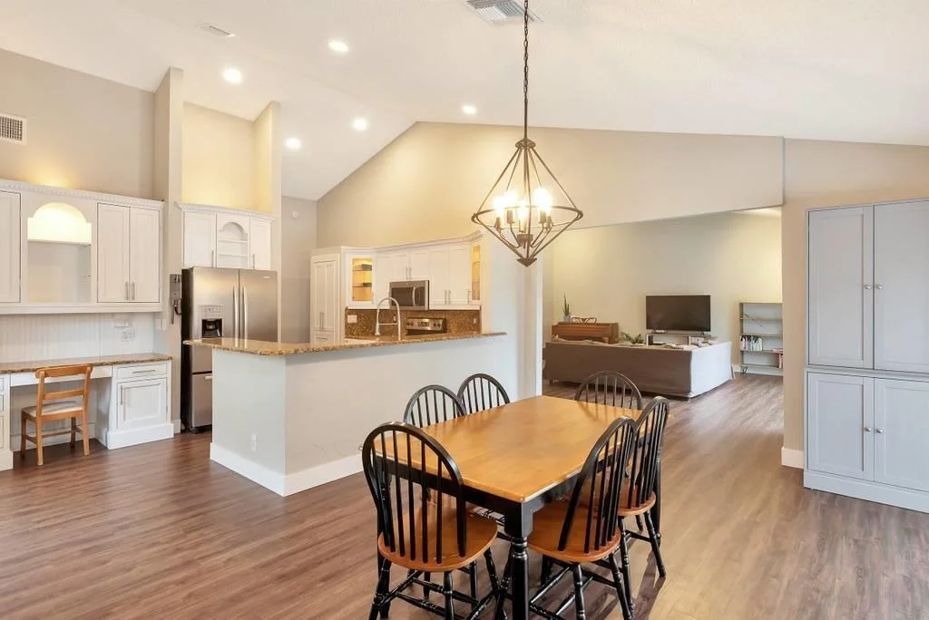 Photo of 9800 Sun Pointe Drive