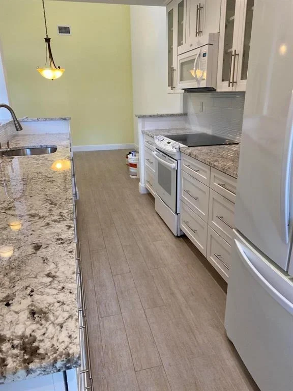 Photo of Unit B at 13971 Nesting Way