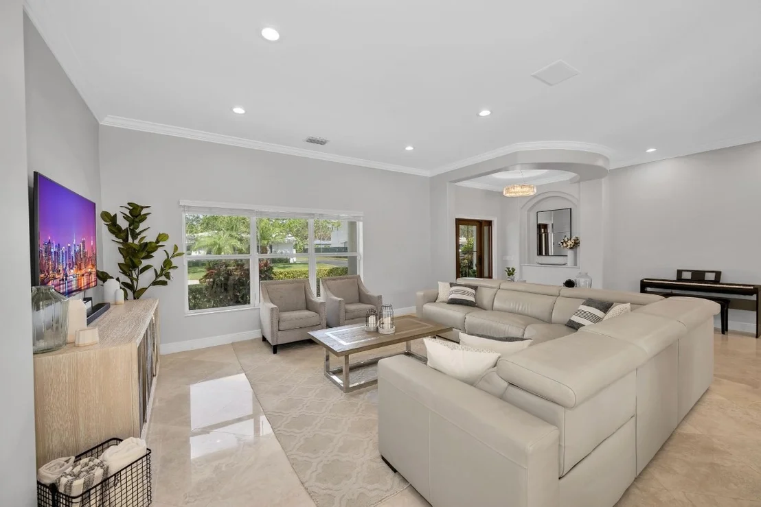 Photo of 8 Oneida Lane