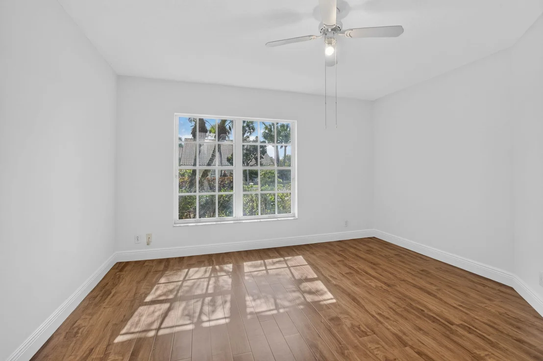 Photo of 7434 FALLS Road W