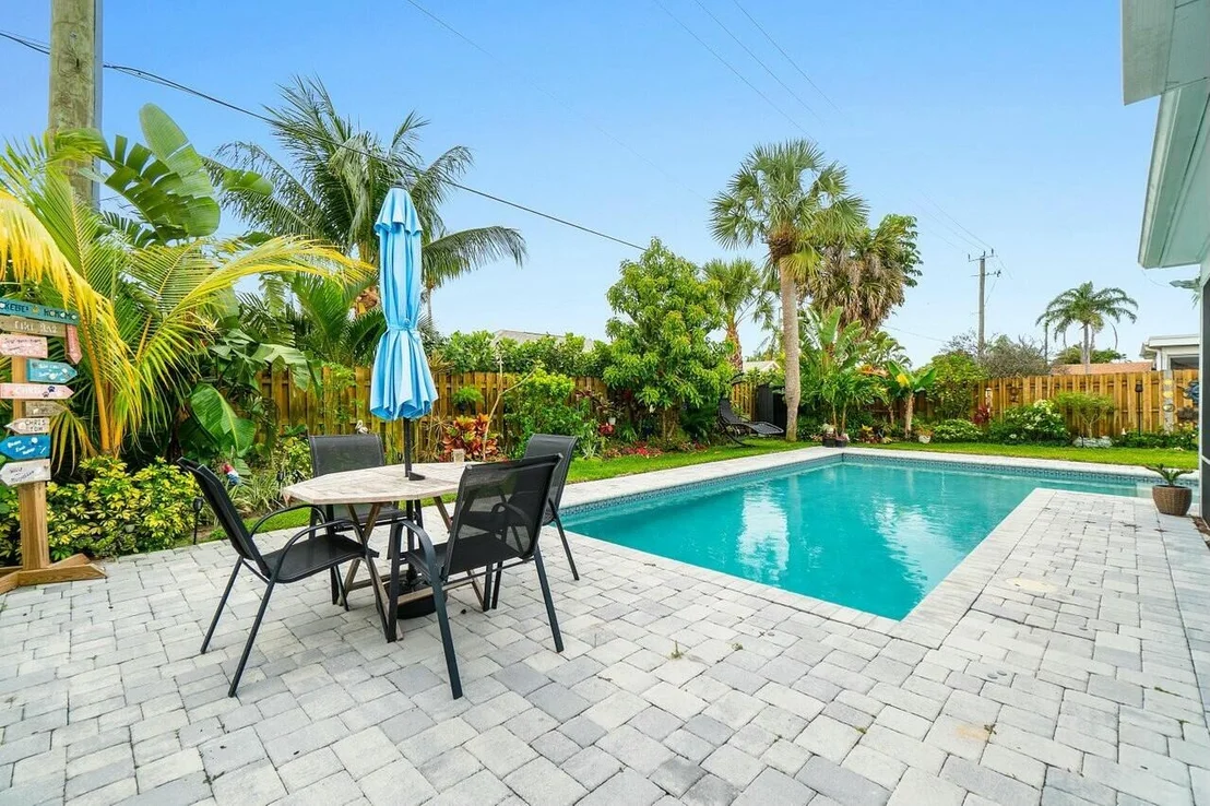 Photo of 121 Deerfield Drive