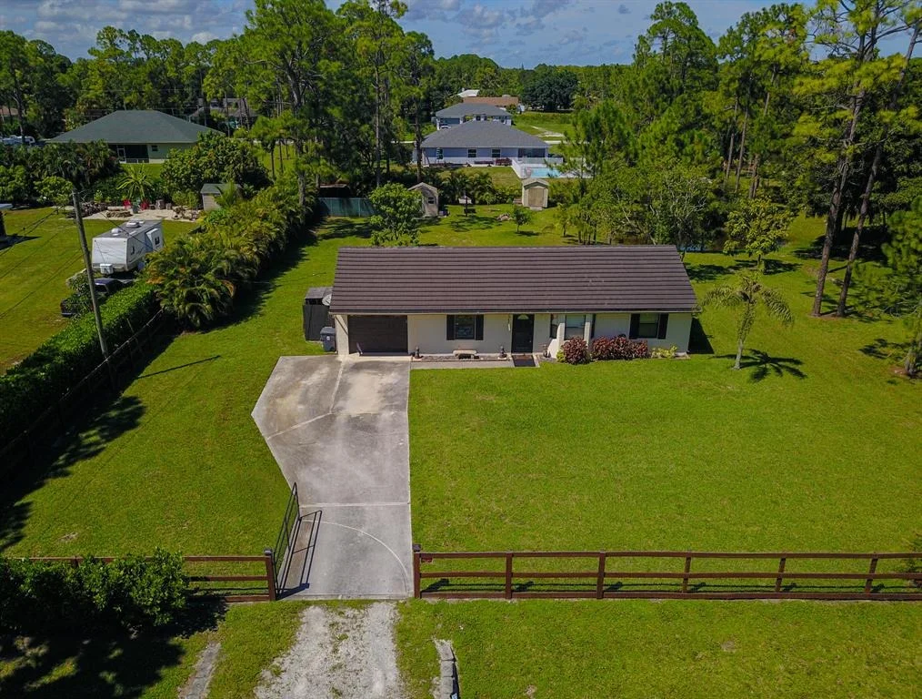 Photo of 17023 80th Street N.